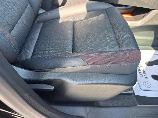 Used 2026 Chevrolet Equinox RS FWD image 17