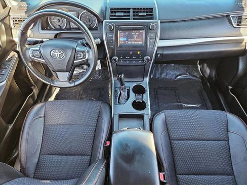 Used 2015 Toyota Camry SE image 15