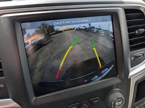 Used 2018 RAM 1500 SLT AWD/4WD image 18