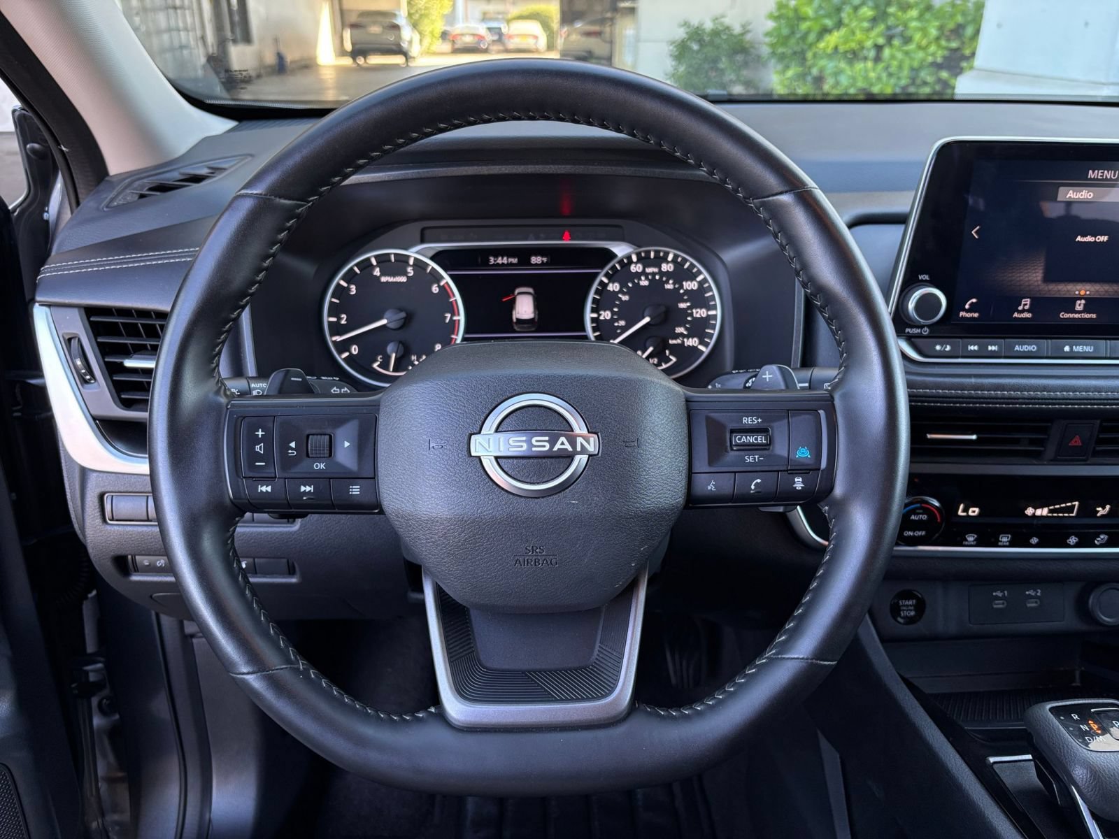 Used 2025 Nissan Rogue SV AWD/4WD image 29