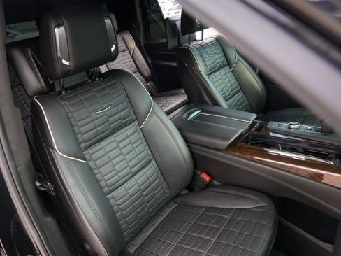 Certified 2024 Cadillac Escalade Sport Platinum image 34