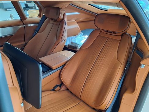 New 2025 Cadillac Celestiq image 11