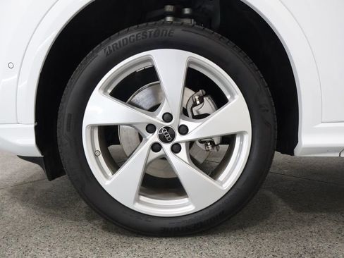 New 2025 Audi Q5 Premium Plus w/ Premium Plus AWD/4WD image 5