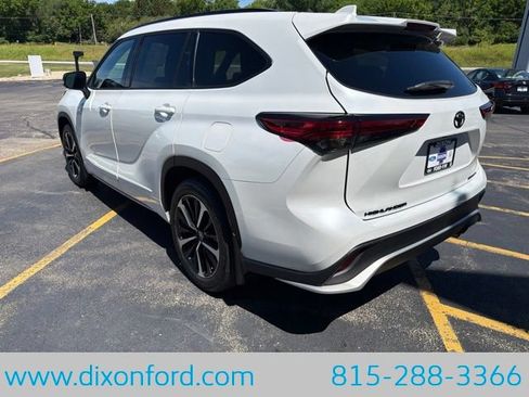 Used 2022 Toyota Highlander XSE AWD/4WD image 6