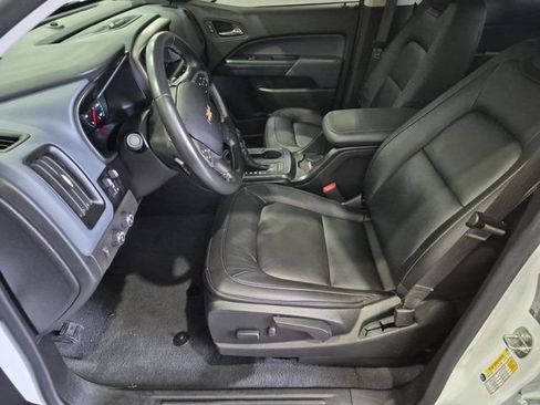 Used 2022 Chevrolet Colorado Z71 AWD/4WD image 9