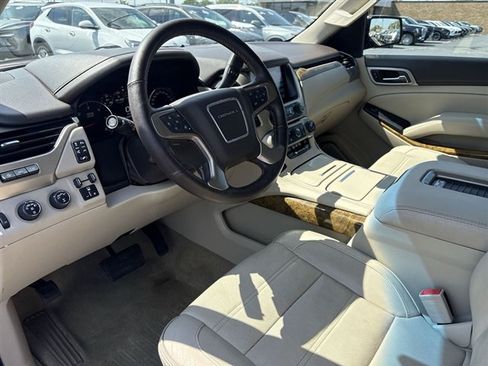 Certified 2017 GMC Yukon XL Denali w/ Open Road Package AWD/4WD image 10