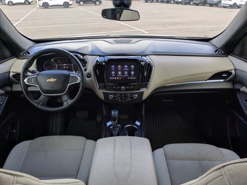Used 2023 Chevrolet Traverse LT image 17