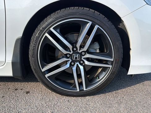 Used 2016 Honda Accord Sport image 11
