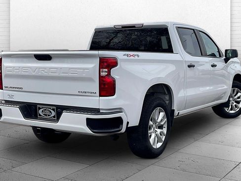 Used 2023 Chevrolet Silverado 1500 Custom image 14
