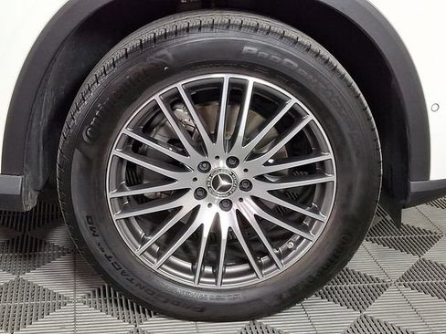 Used 2026 Mercedes-Benz GLC 300 4MATIC image 11