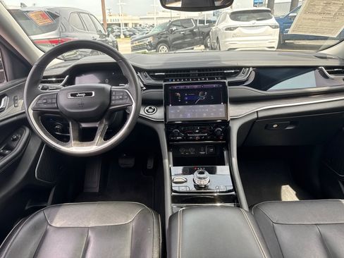 Used 2022 Jeep Grand Cherokee Limited 4xe AWD/4WD image 9