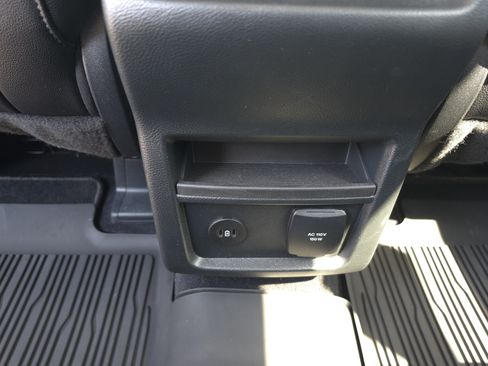 Certified 2024 Ford Edge Titanium AWD/4WD image 22