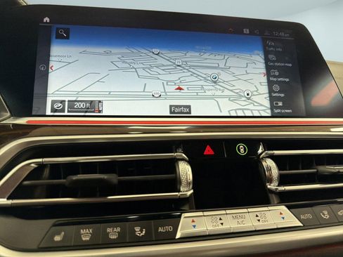 Used 2022 BMW X5 xDrive40i w/ Premium Package image 22