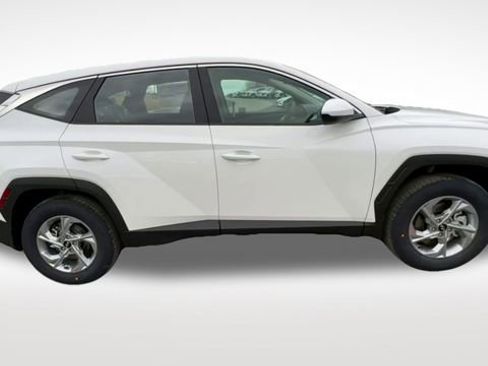 Used 2023 Hyundai Tucson SE image 9