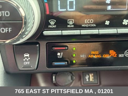 Used 2025 Toyota RAV4 Limited w/ Advanced Technology Package AWD/4WD image 26