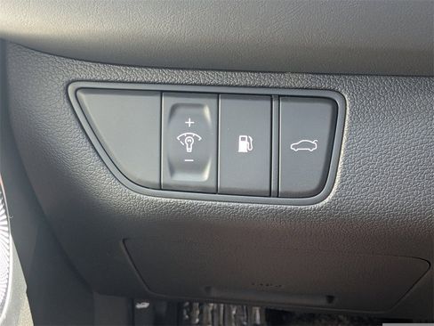 New 2026 Genesis G70 2.5T Prestige image 21