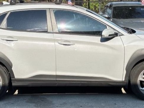 Used 2023 Hyundai Kona SEL w/ Convenience Package FWD image 6