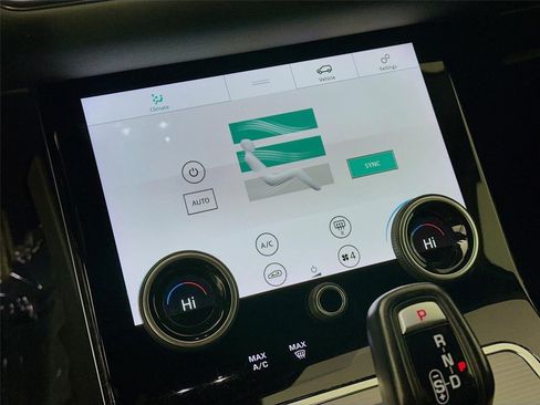 Used 2020 Land Rover Range Rover Evoque SE image 21