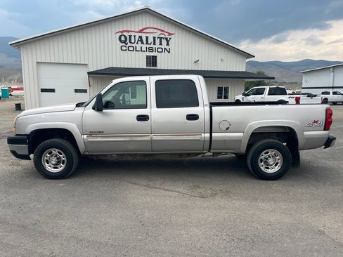 Used 2006 Chevrolet Silverado 2500 LS AWD/4WD image 8