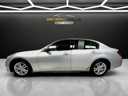 Used 2012 INFINITI G37 x Sedan w/ Premium Pkg AWD/4WD image 2