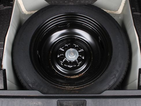 Used 2019 Subaru Outback 2.5i Premium image 9