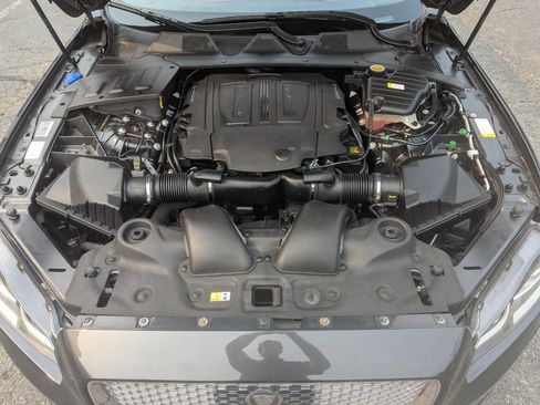 Used 2017 Jaguar XJ L Supercharged image 63