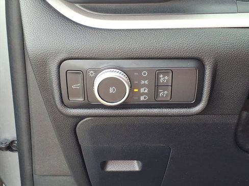 Used 2023 Ford Explorer XLT w/ Equipment Group 202A image 24