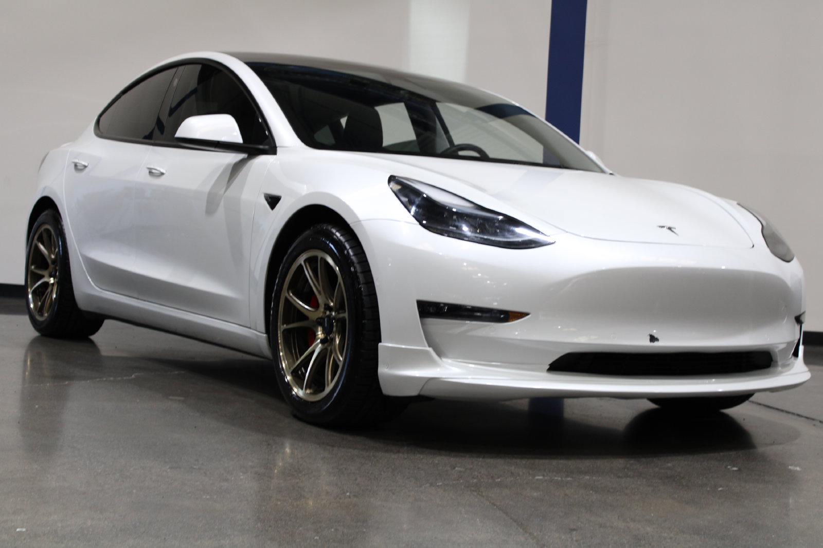 Used 2022 Tesla Model 3 Performance AWD/4WD image 3