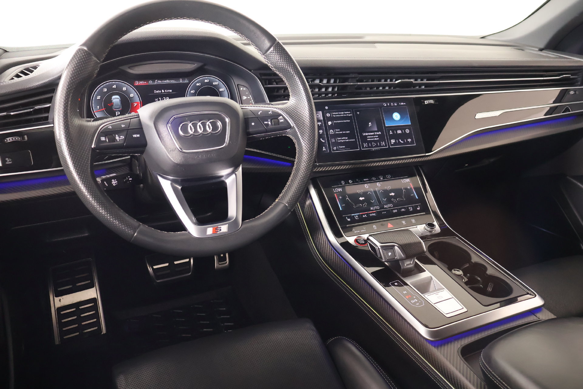 Used 2024 Audi SQ8 Prestige w/ Prestige Package AWD/4WD image 2