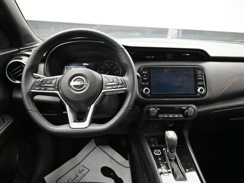 Used 2024 Nissan Kicks SR image 17