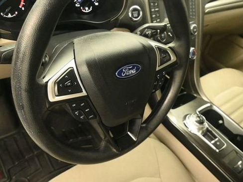 Certified 2018 Ford Fusion SE FWD image 15