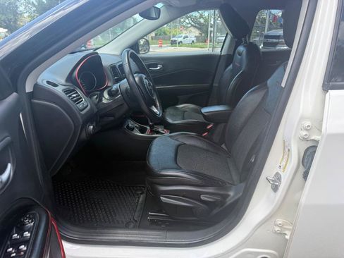 Used 2021 Jeep Compass Trailhawk AWD/4WD image 18