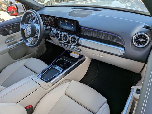 Certified 2025 Mercedes-Benz GLB 250 image 20