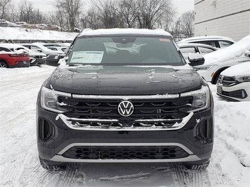 New 2026 Volkswagen Atlas Cross Sport SE image 5