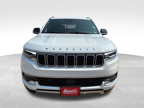 Used 2024 Jeep Wagoneer Series III AWD/4WD image 9