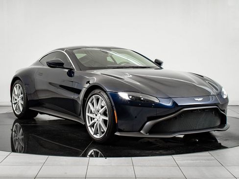 Used 2020 Aston Martin V8 Vantage Coupe image 12
