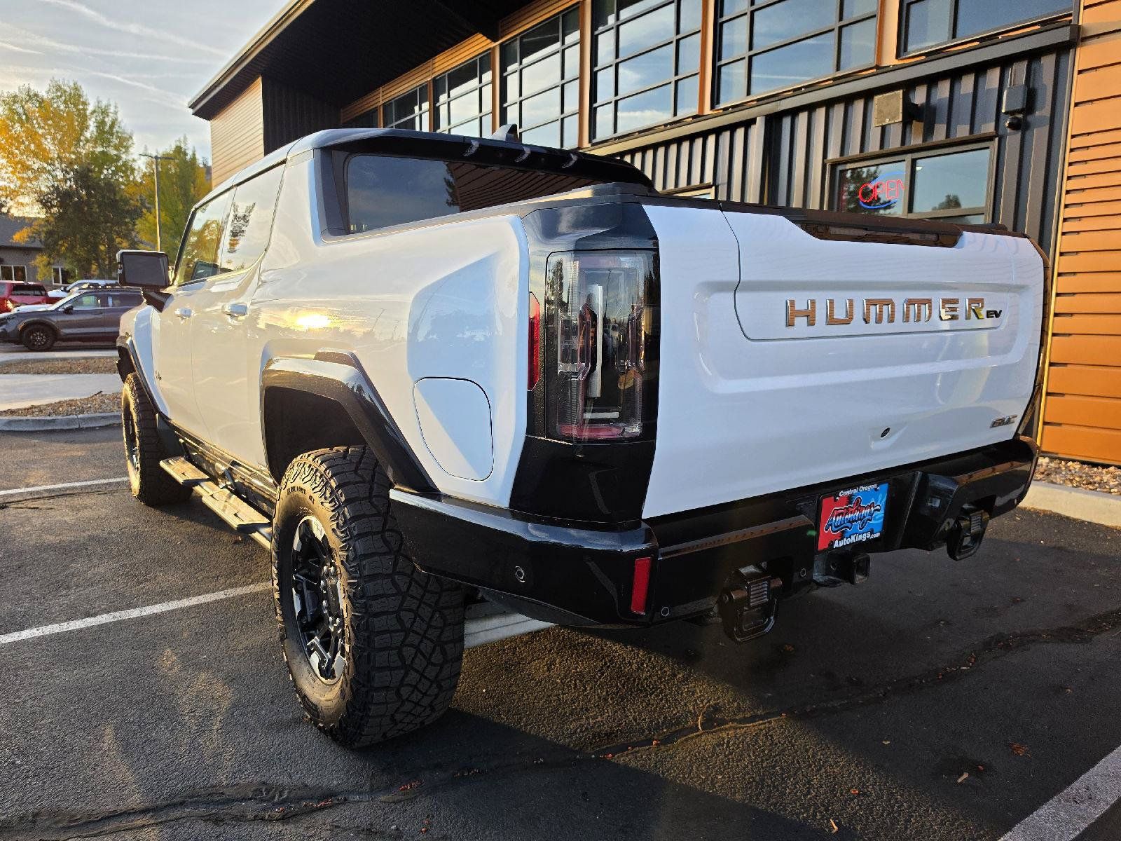 Used 2024 GMC Hummer EV 3X w/ Extreme Off-Road Package AWD/4WD image 3
