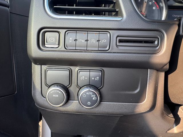 Used 2021 Chevrolet Suburban LT w/ Rear Media and Nav Package RWD image 19
