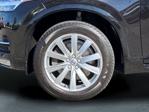 Used 2018 Volvo XC90 T6 Momentum w/ Convenience Package image 27