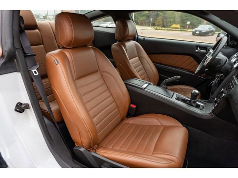 Used 2014 Ford Mustang GT Premium image 15