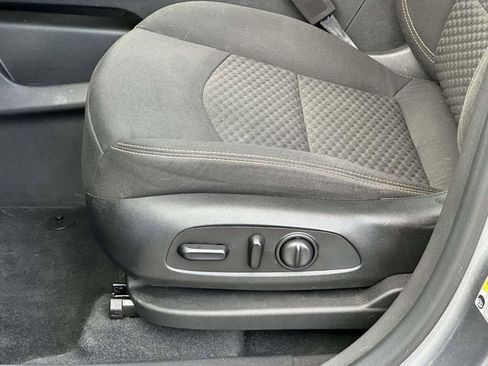 Used 2020 GMC Terrain SLE w/ Driver Convenience Package AWD/4WD image 14
