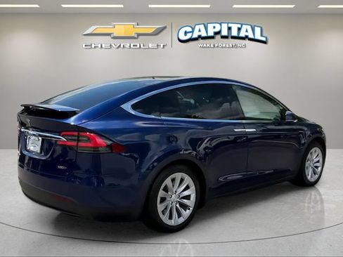 Used 2017 Tesla Model X 90D AWD/4WD image 6