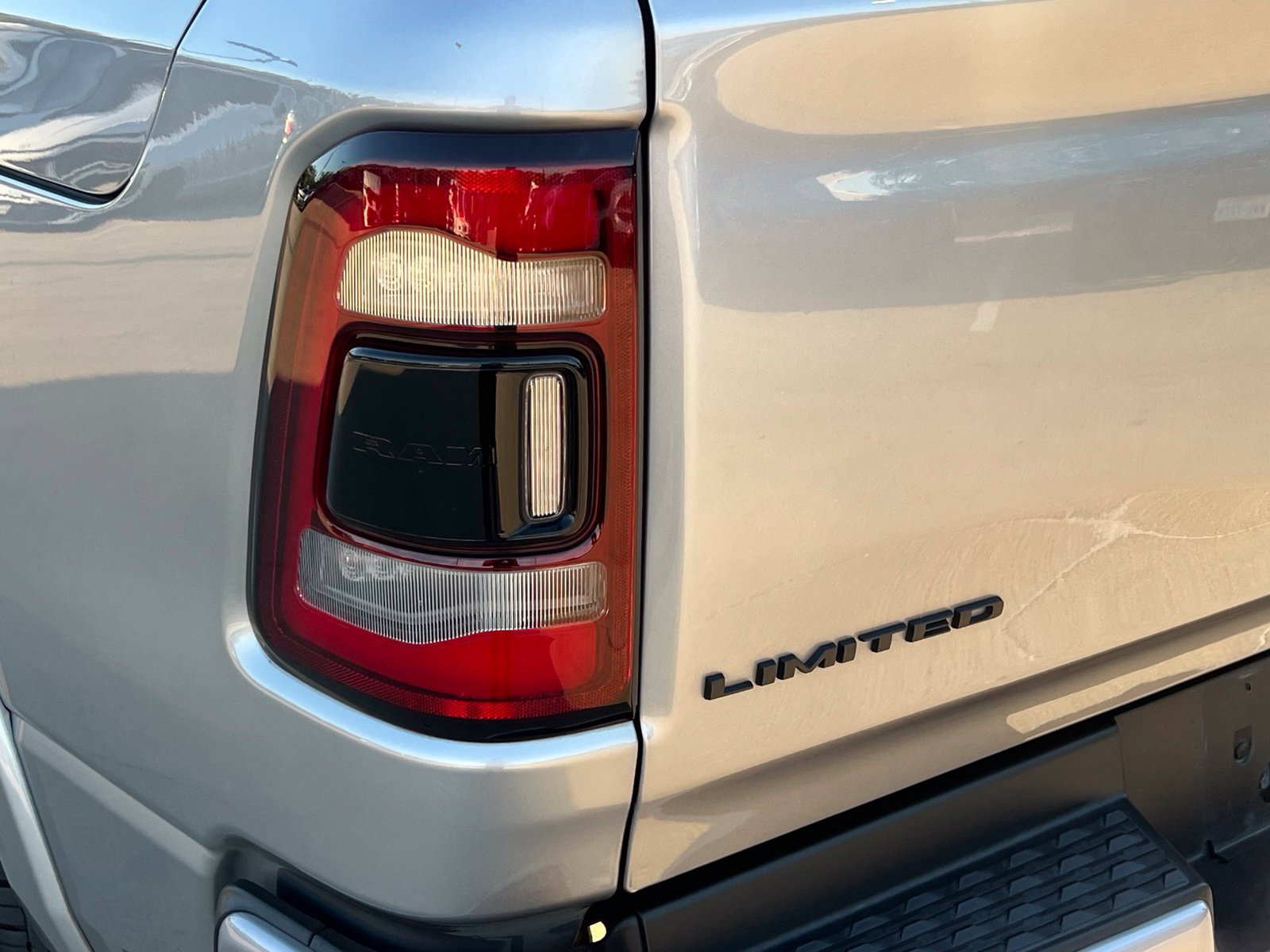 Used 2023 RAM 1500 Limited AWD/4WD image 18