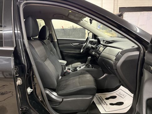 Used 2019 Nissan Rogue S w/ Special Edition Package image 23