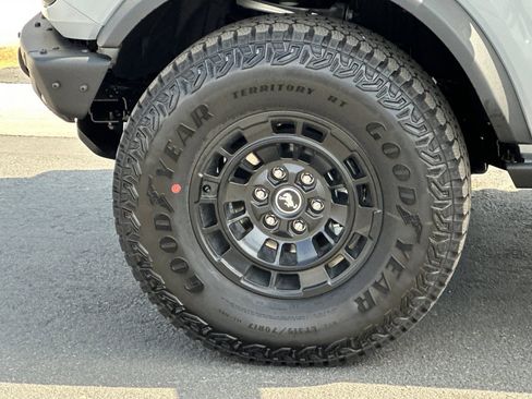 New 2026 Ford Bronco Badlands AWD/4WD image 25