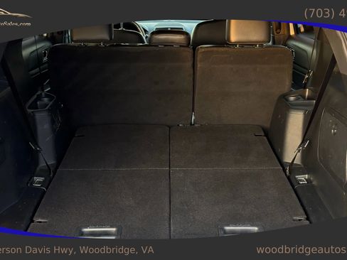 Used 2018 Ford Explorer XLT w/ Equipment Group 202A image 38