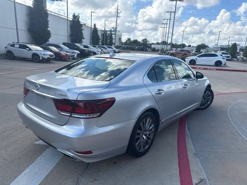 Used 2014 Lexus LS 460 w/ Comfort Package RWD image 2