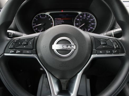 Used 2024 Nissan Sentra SV FWD image 23