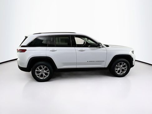 Used 2022 Jeep Grand Cherokee Limited AWD/4WD image 4