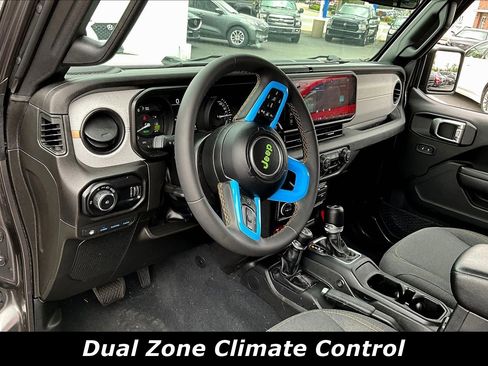 Used 2024 Jeep Wrangler Willys image 4